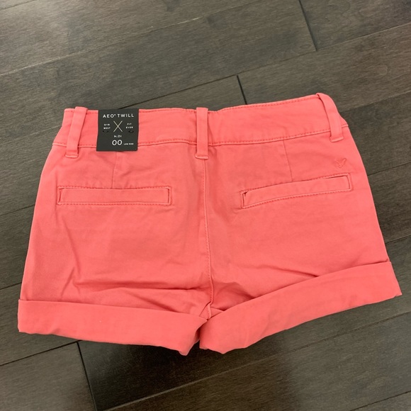 BNWT American eagle coral pink cargo shorts - Picture 3 of 4